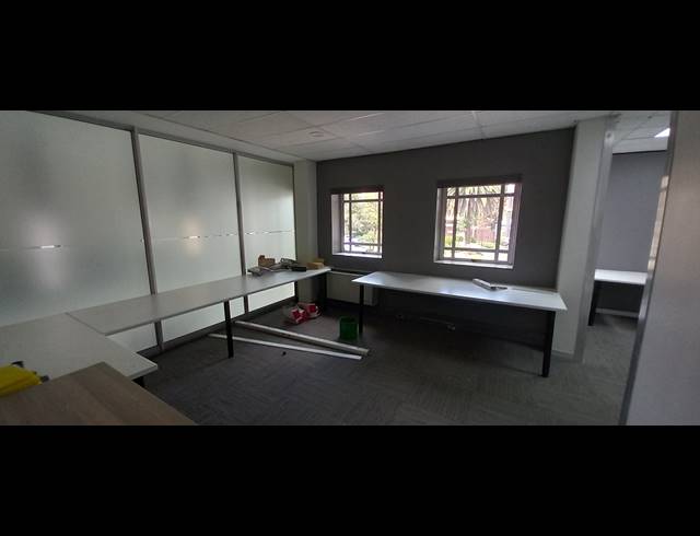 188M² OFFICE TO LET IN RIVONIA